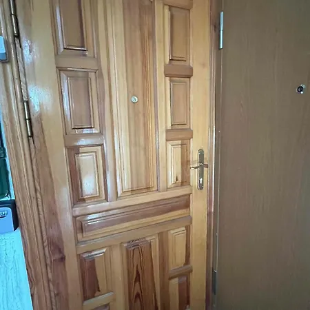 Refurbished 1 Bedroom For Rent Self Check In Apartment